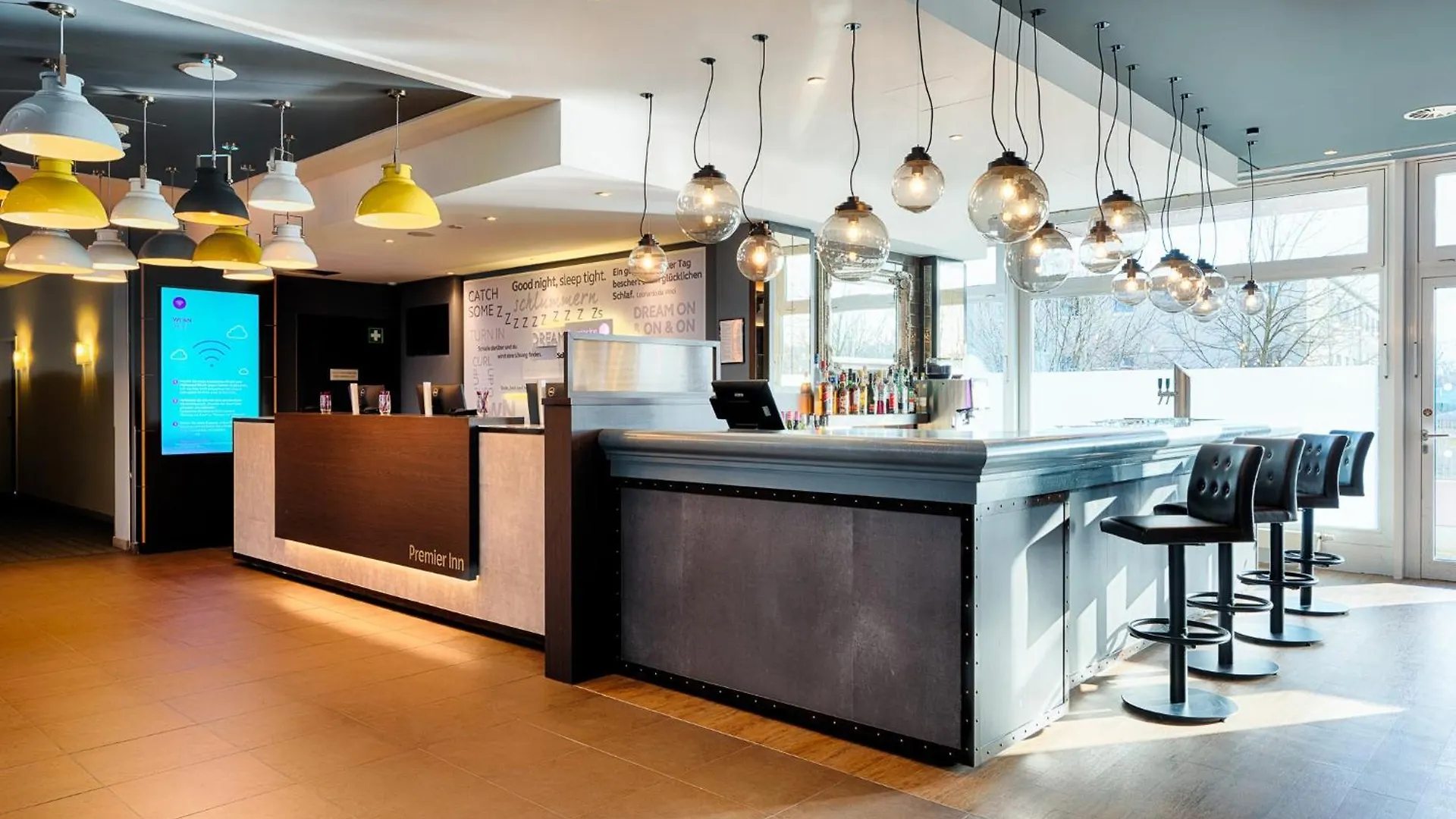 AZIMUT Hotel München 3*,